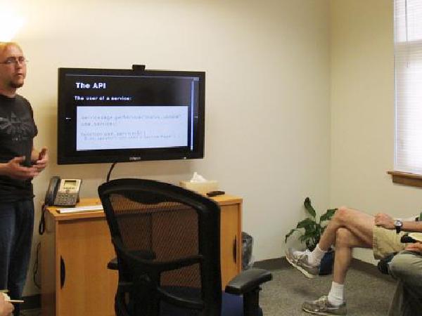 cover-lightning-talk-lunch-service-page-api.jpg